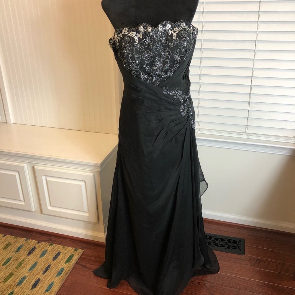 COLORS prom/ formal dress